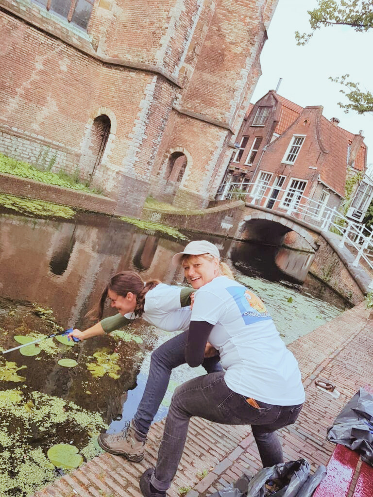 Mira & Angelique Cleanup All Delft